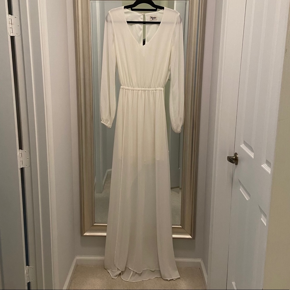 •SHOW ME YOUR MUMU• •Small• White Maxi Dress